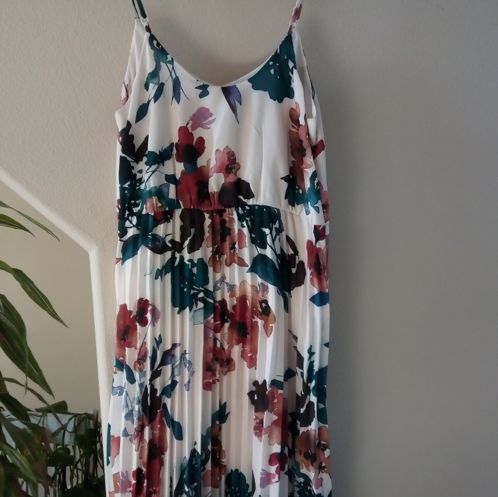 A New Day Pleated Floral Midi Dress